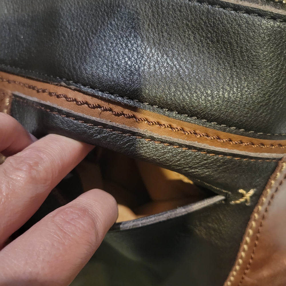 The Sak Leather Crossbody Bag - Picture 6 of 10